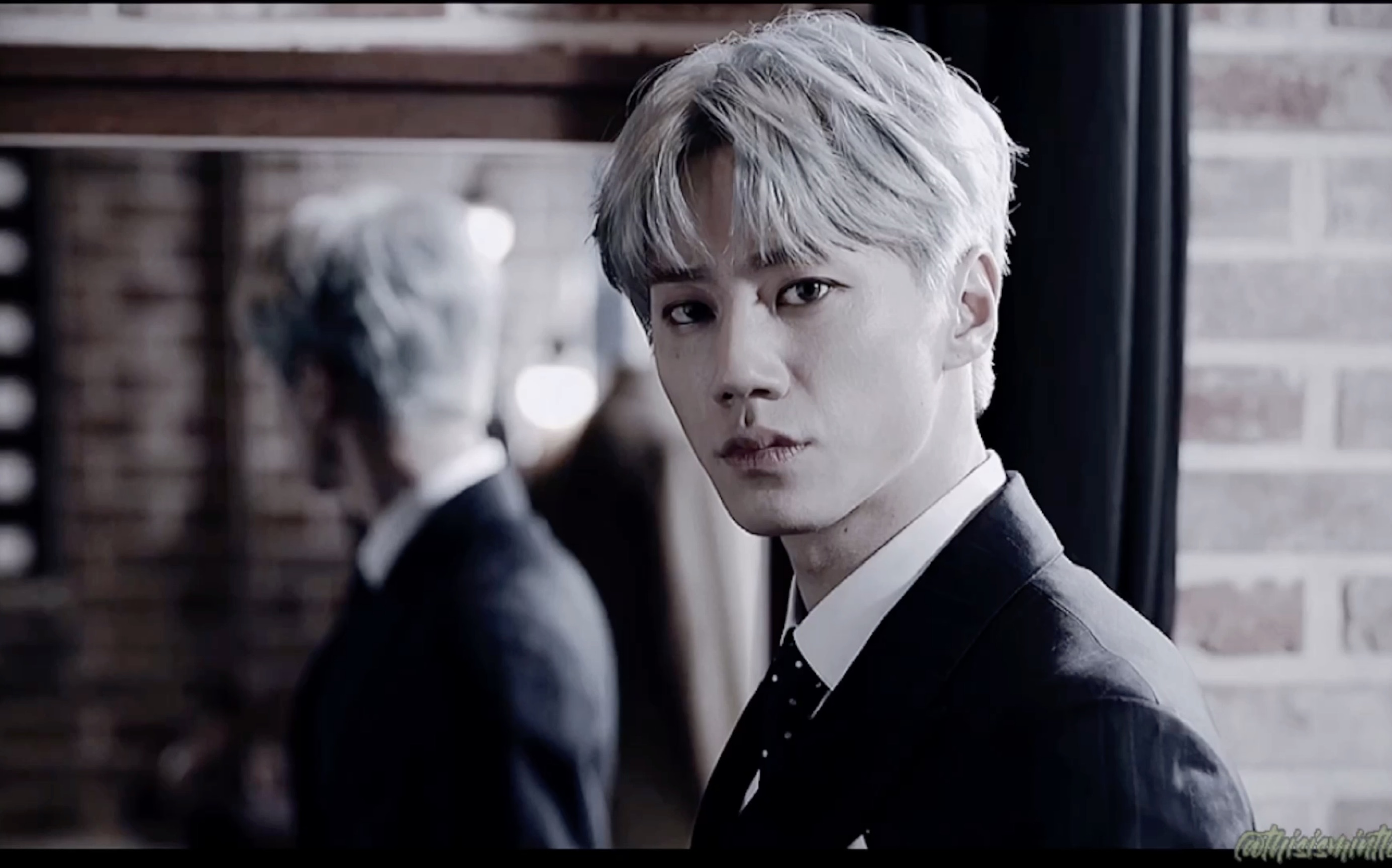 【李濬荣|如果眼神可以杀人,我已万箭穿心】