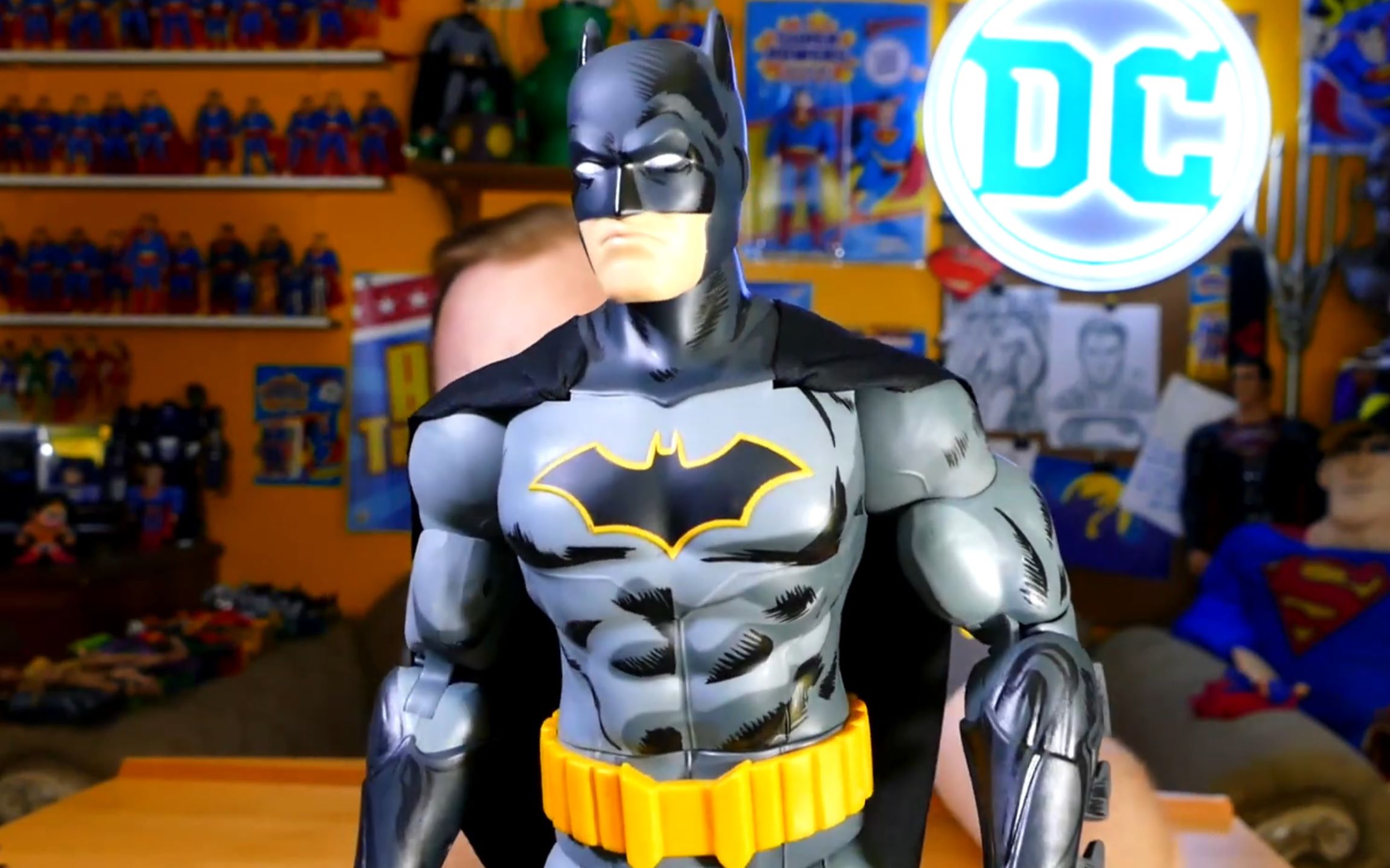 [图]蝙蝠侠Jakks Pacific Big-Figs Evolution Rebirth Batman Unboxing