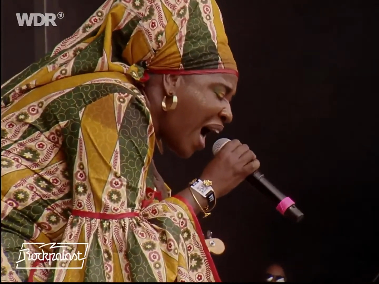 【雷鬼现场】queen omega - no love & dont call me