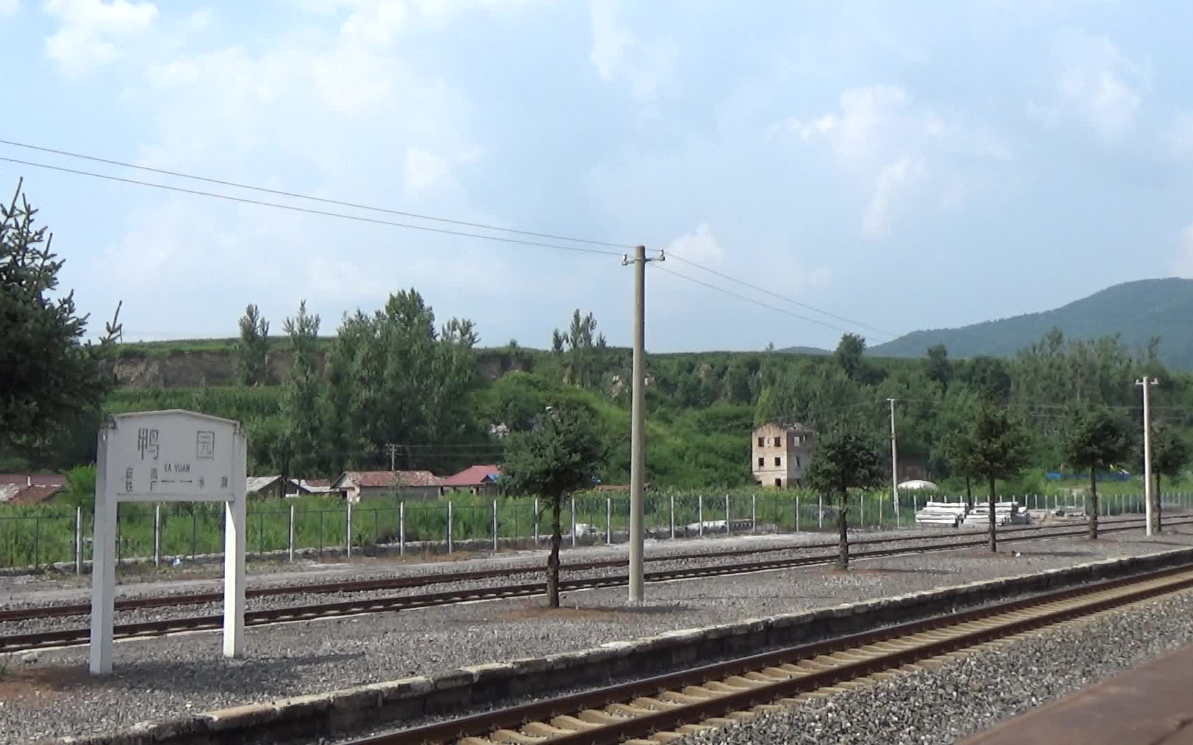 【侧面瞭望】df4d 0270 4348次(集安-通化)梅集线鸭园站1道停车 2018.