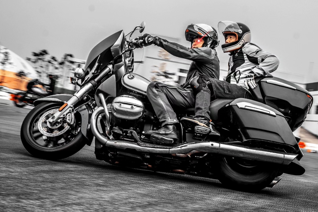 让骑行成为一种生活#宝马摩托车#上海 r18洲际tc 拳击手classic 酉览