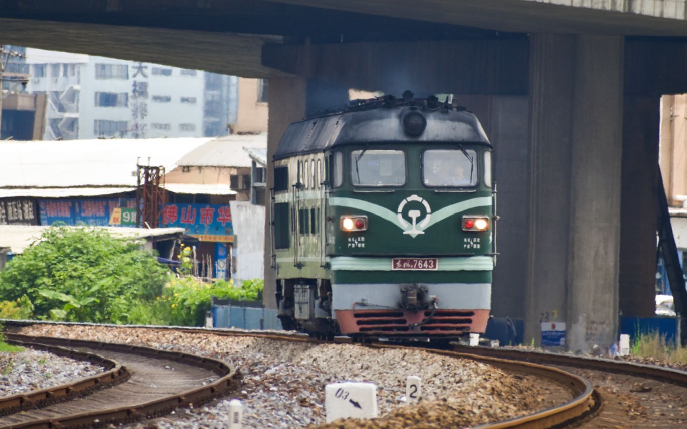 【铁路】df4b单机通过横滘道口