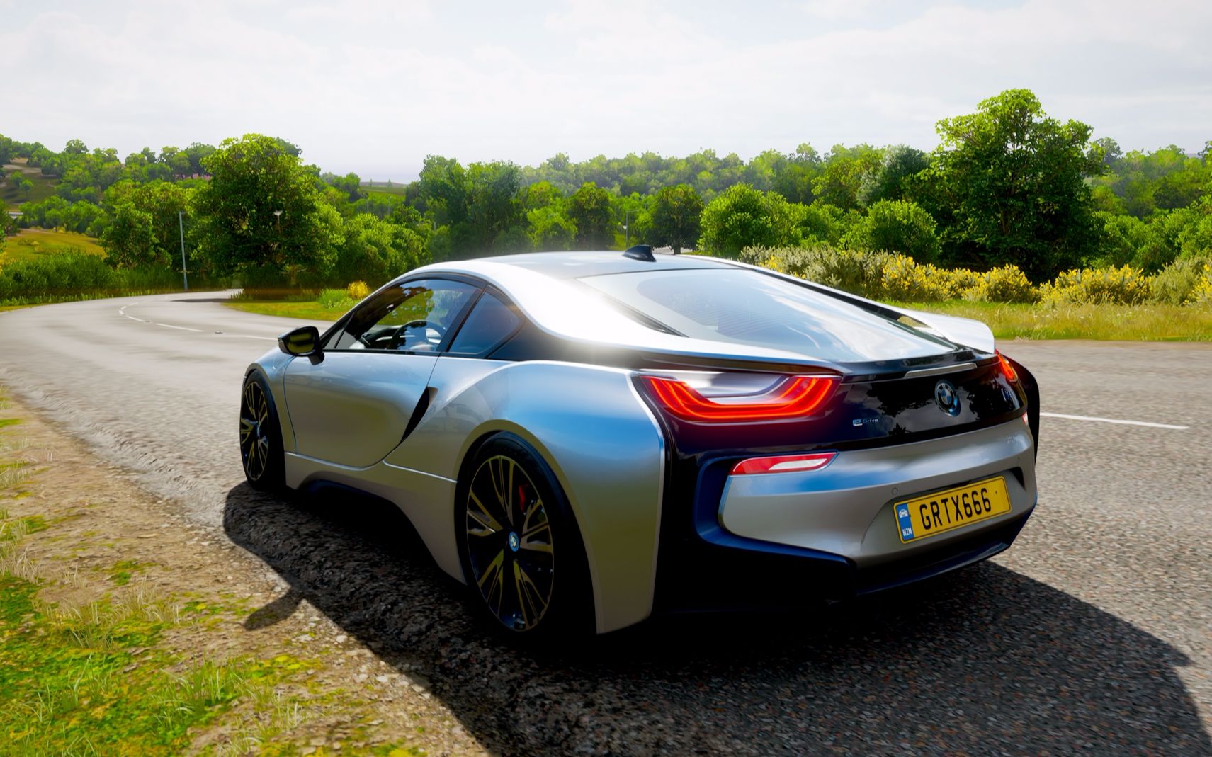 地平线4:我没开玩笑,宝马i8炸隧道