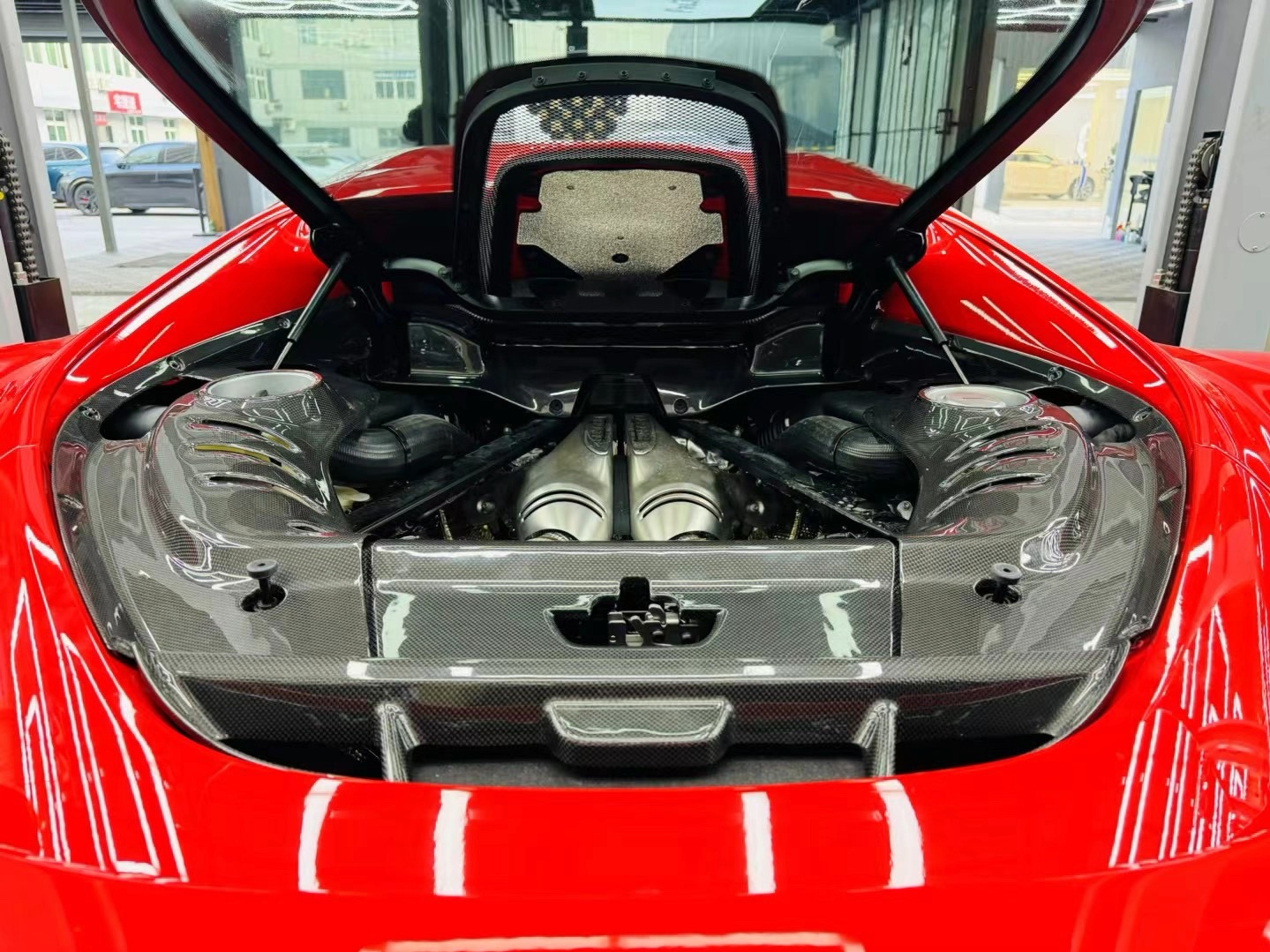 法拉利ferrari 296 oem干碳纤维发动机罩 引擎盖板 发动机内饰件