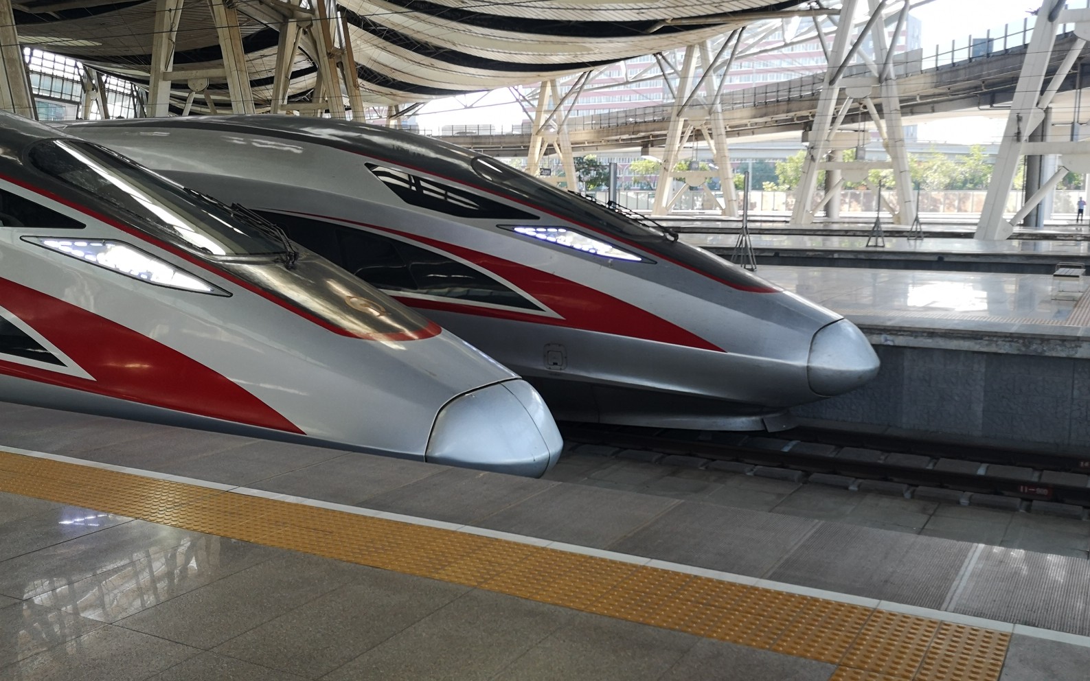 【中国铁路】cr400af高速通过昆山南站