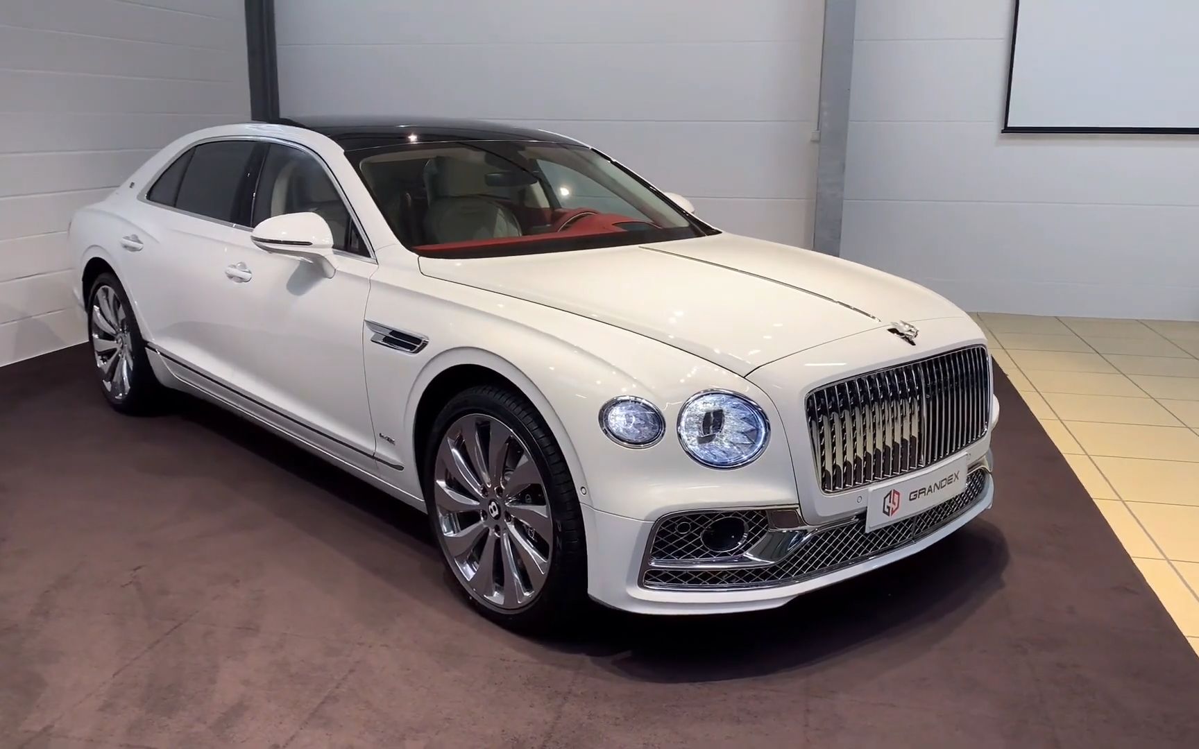 全方位实拍宾利新一代飞驰