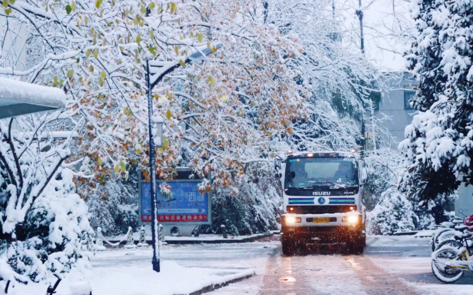 [图]2018.12.9某大学寝室为拍雪夺命五点起床