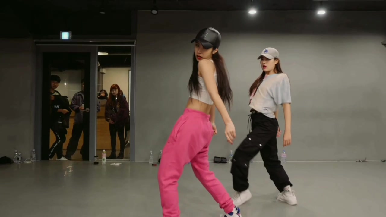 dua lipa & blackpink kiss and make up