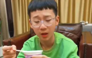 Video herunterladen: 利群小子讲诉:抽不到利群还不如死了算了