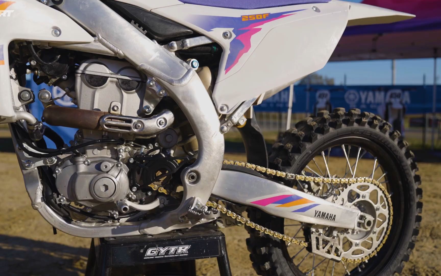 prova yamaha yz250f 2024 strettissima, elettronica al top e