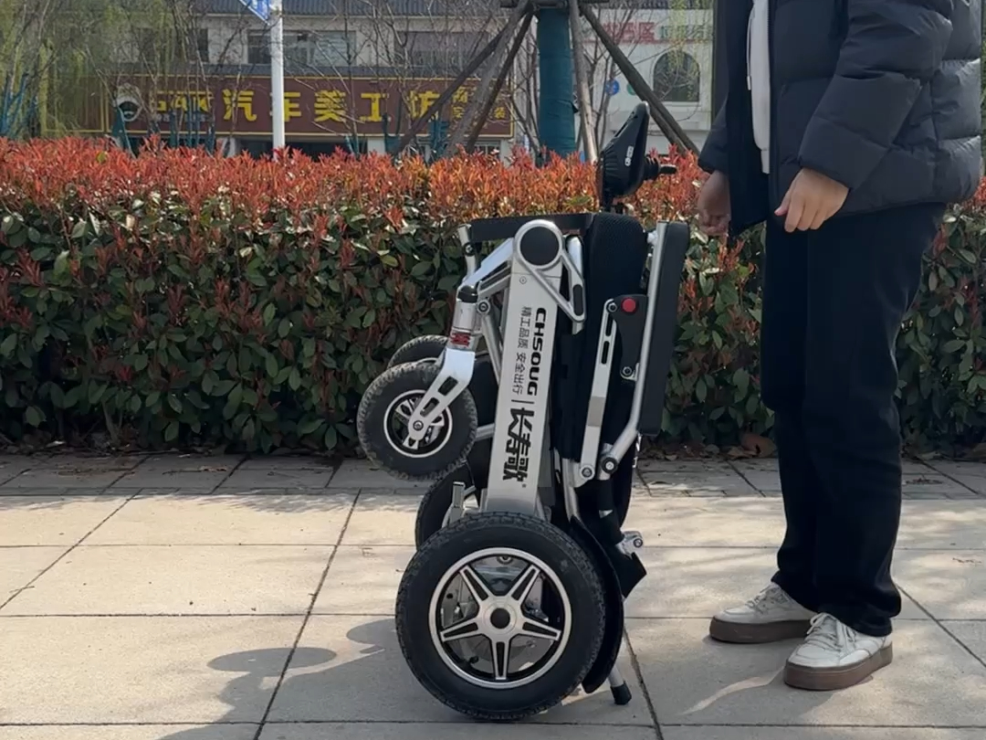 高靠背版电动轮椅 可以抬腿和后躺