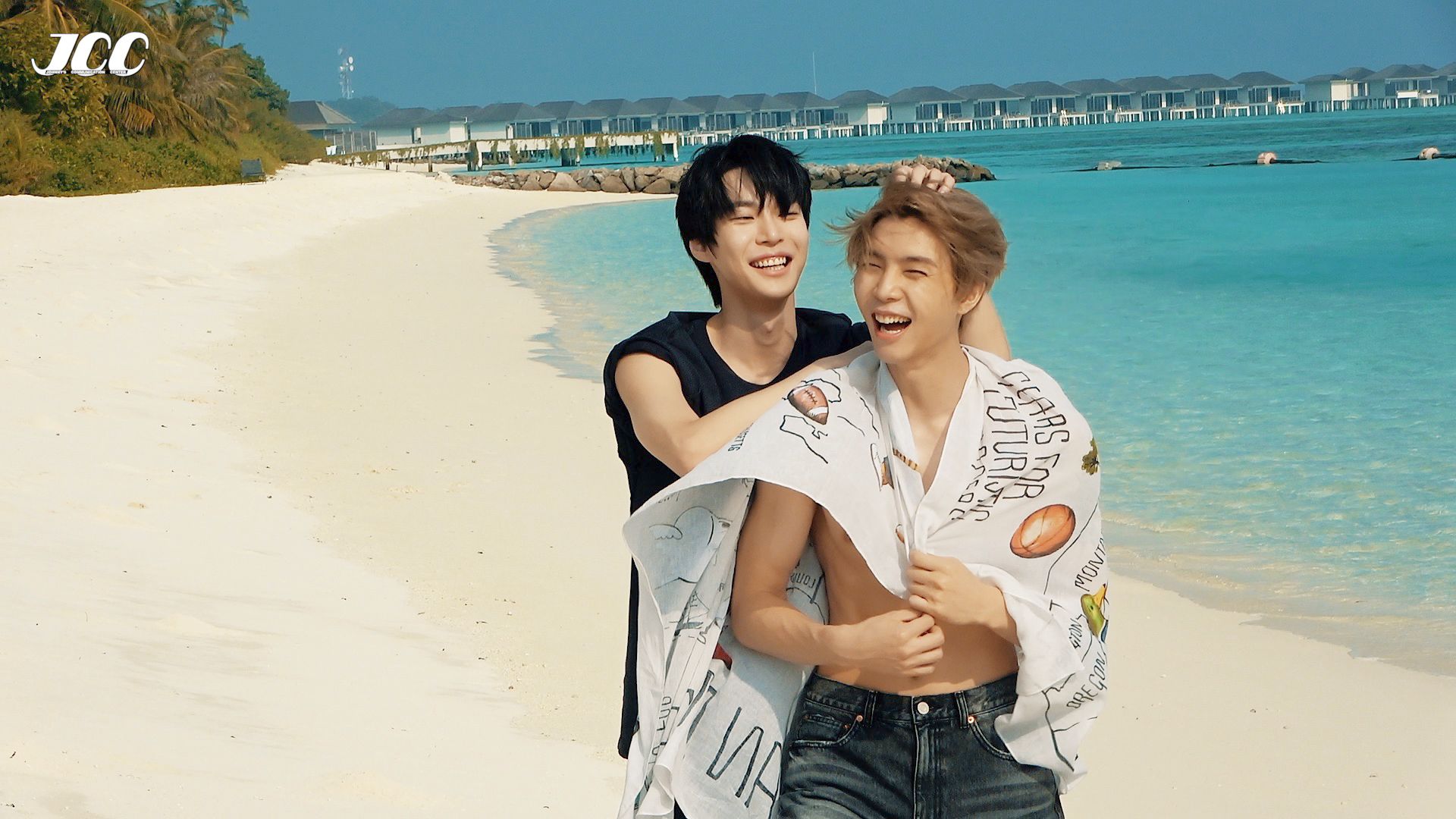 [图]【NCT】🏄JOHNNY and DOYOUNG in Maldives🏝️ | JCC Ep 41