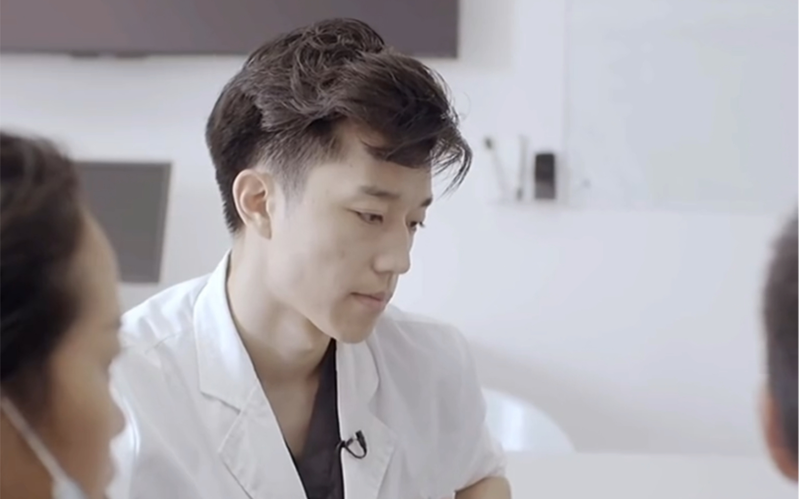 现实版"江直树",中国医生徐晔完美诠释了晋江文中医生男主的脸