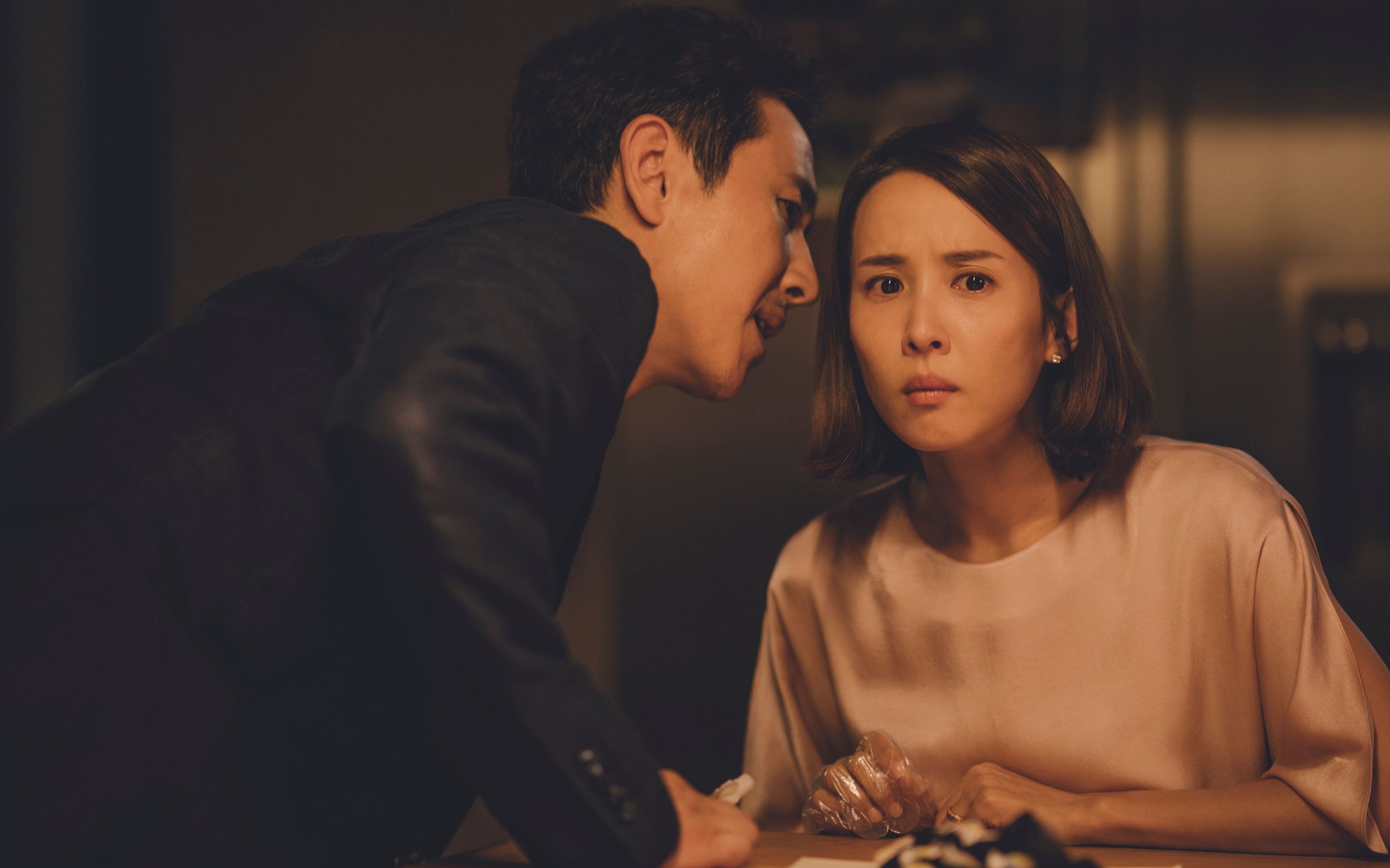 奉俊昊奥斯卡4冠王影片《寄生虫》,成年人的生活哪有容易二字!