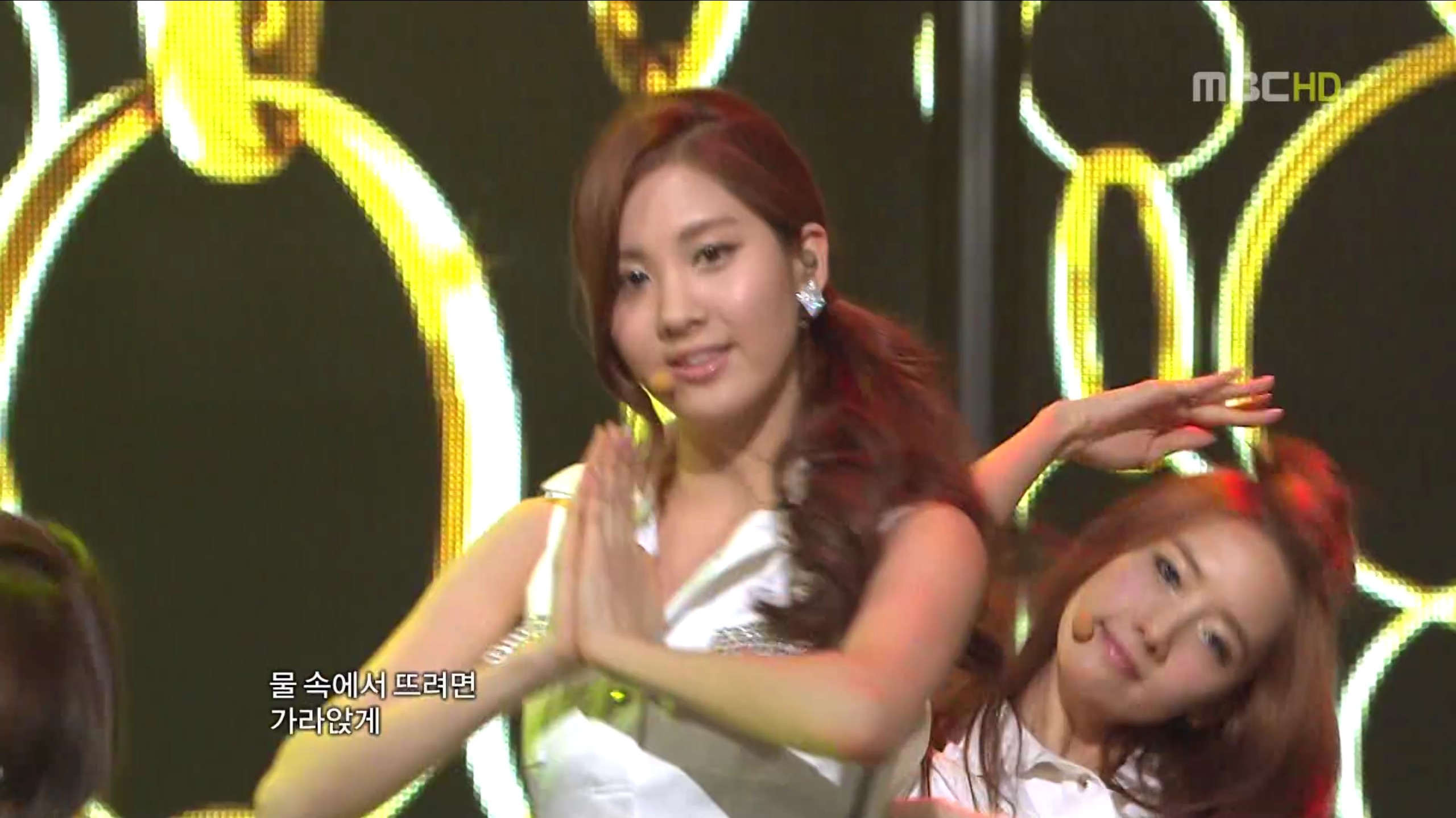 Girls' Generation - Hoot 101231 MBC Music Festival