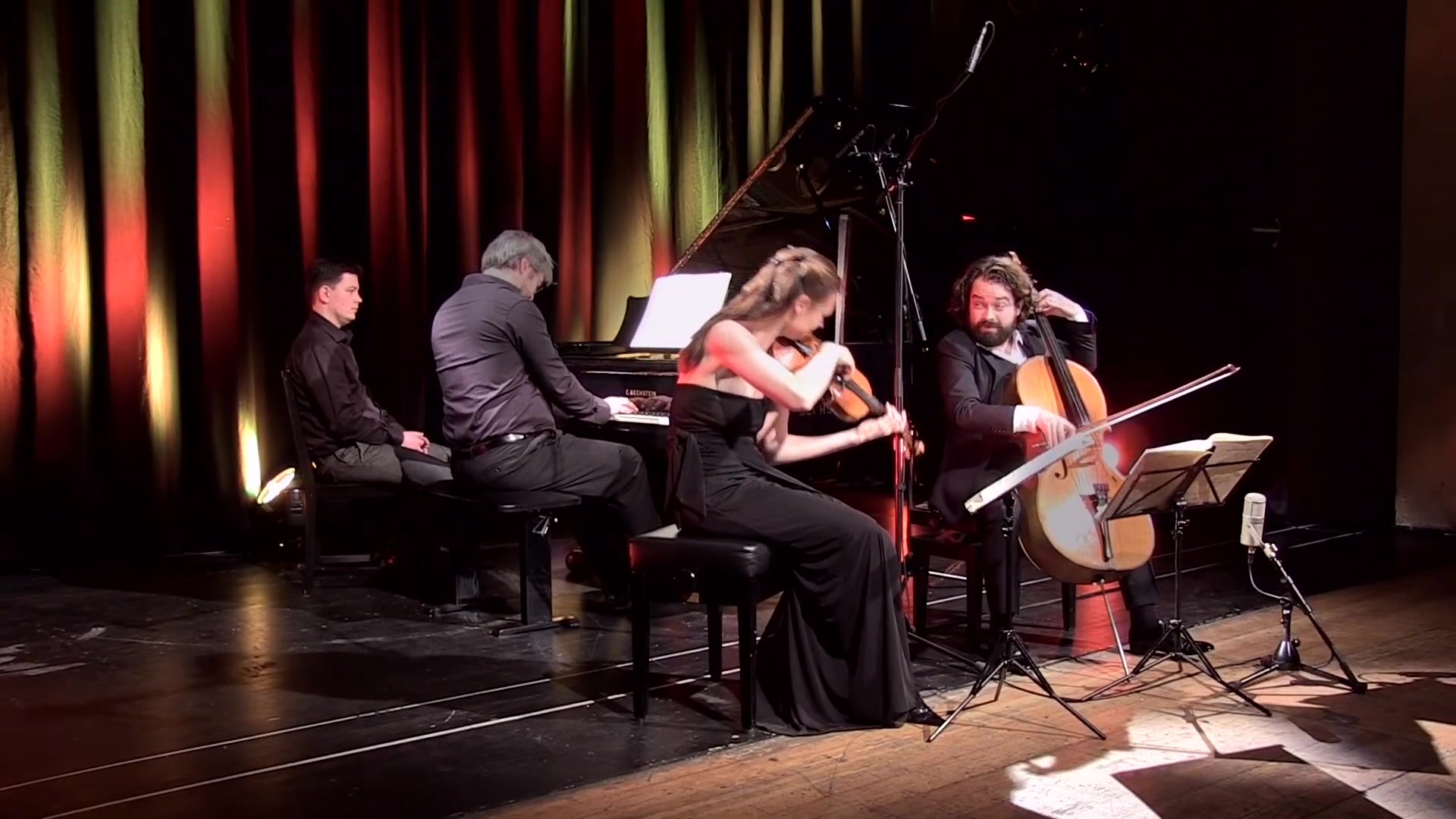 [图]ATOS Trio - Beethoven - Piano Trio in Bb-Major, op.97 'Archduke' - live-2Kntf-pw