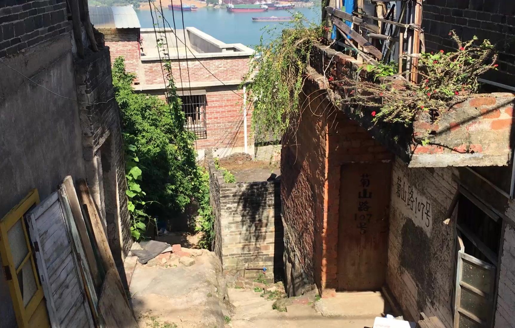 广西藤县鸡谷山山顶居民生活条件_哔哩哔哩_bilibili