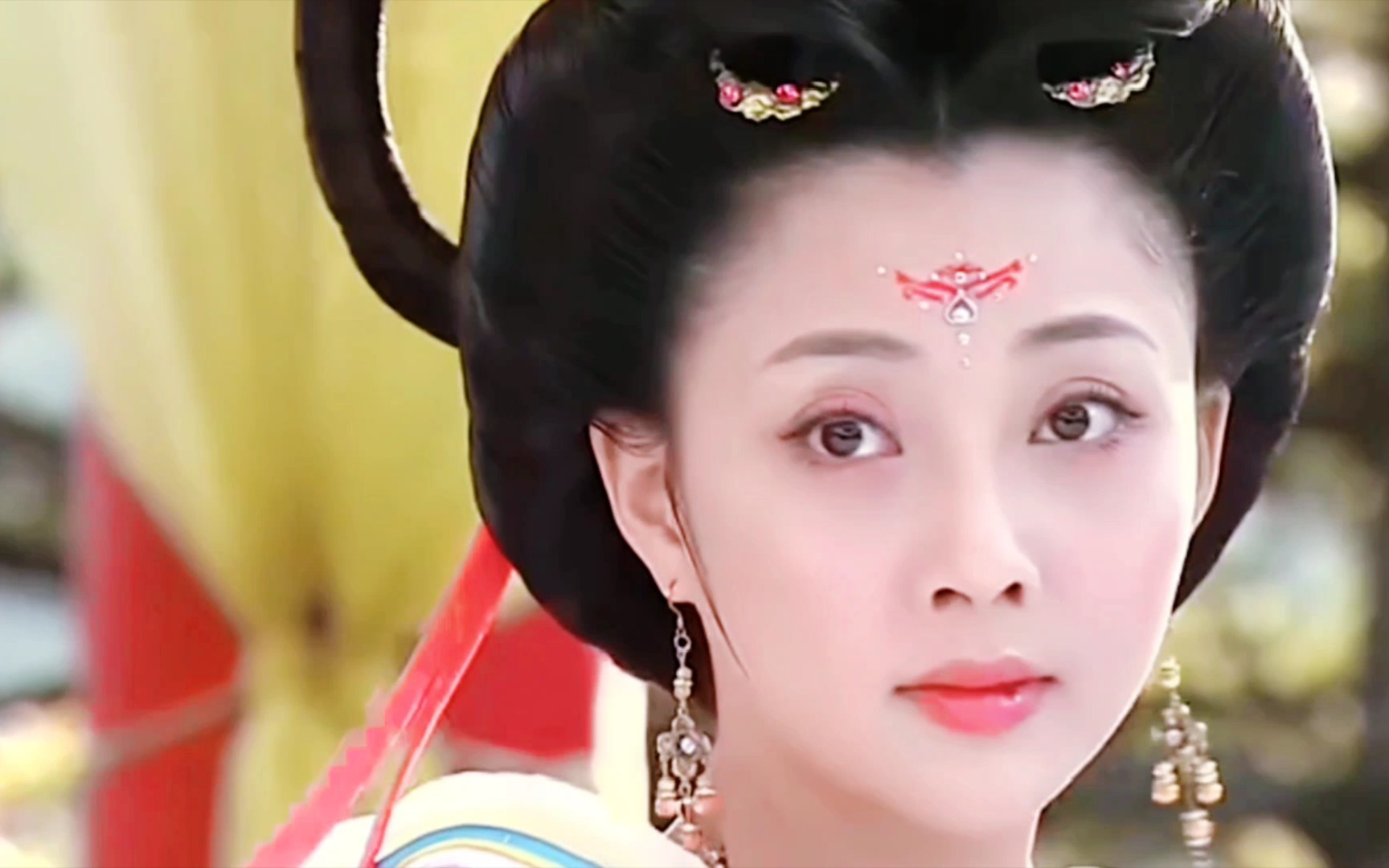 【殷桃】"回眸一笑百媚生,六宫粉黛无颜色"