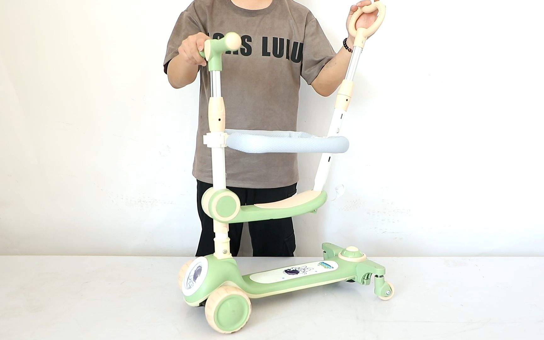 玩具滑板车安装视频