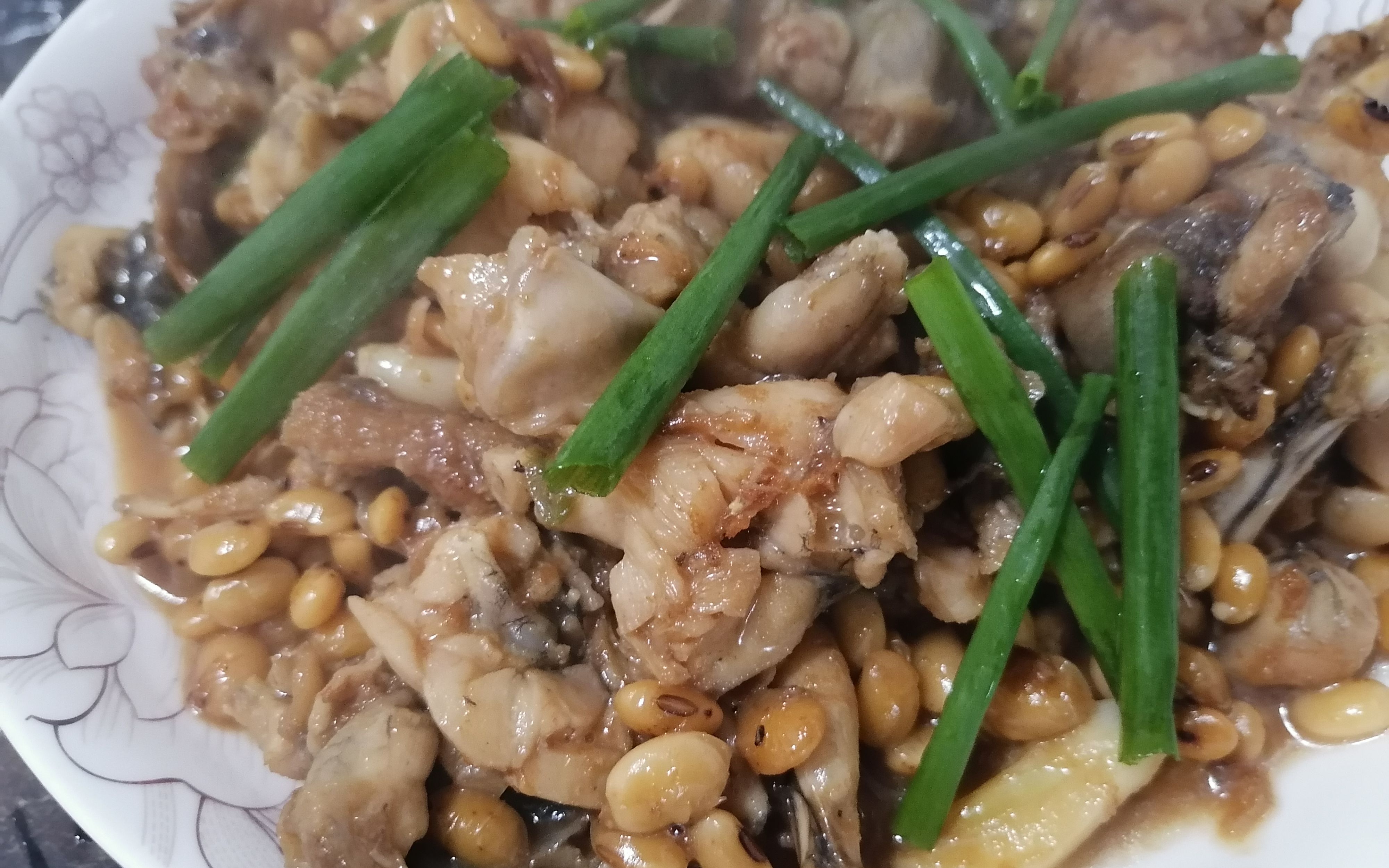 田鸡焖黄豆满满儿时的回忆味道,今天跟孩子们一起分享!