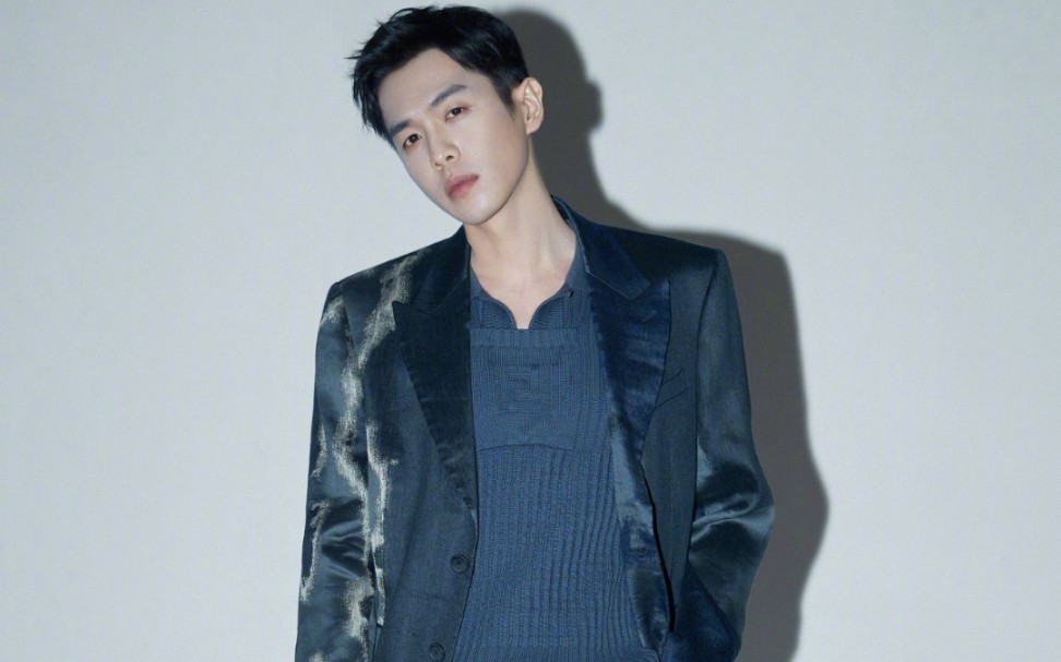 张若昀的大背头造型简直太绝了