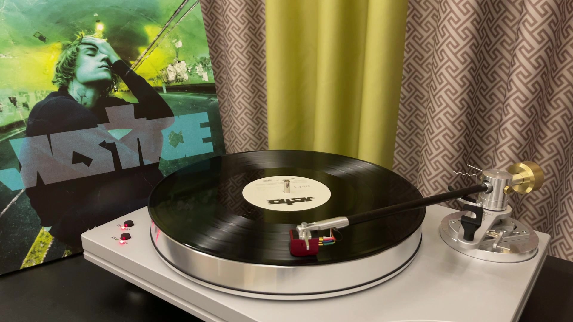 黑胶试听 | hold on - 贾斯汀比伯/justin bieber | justice