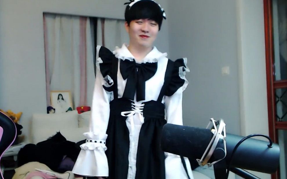 rookie小组赛精彩集锦你可以永远相信宋义进