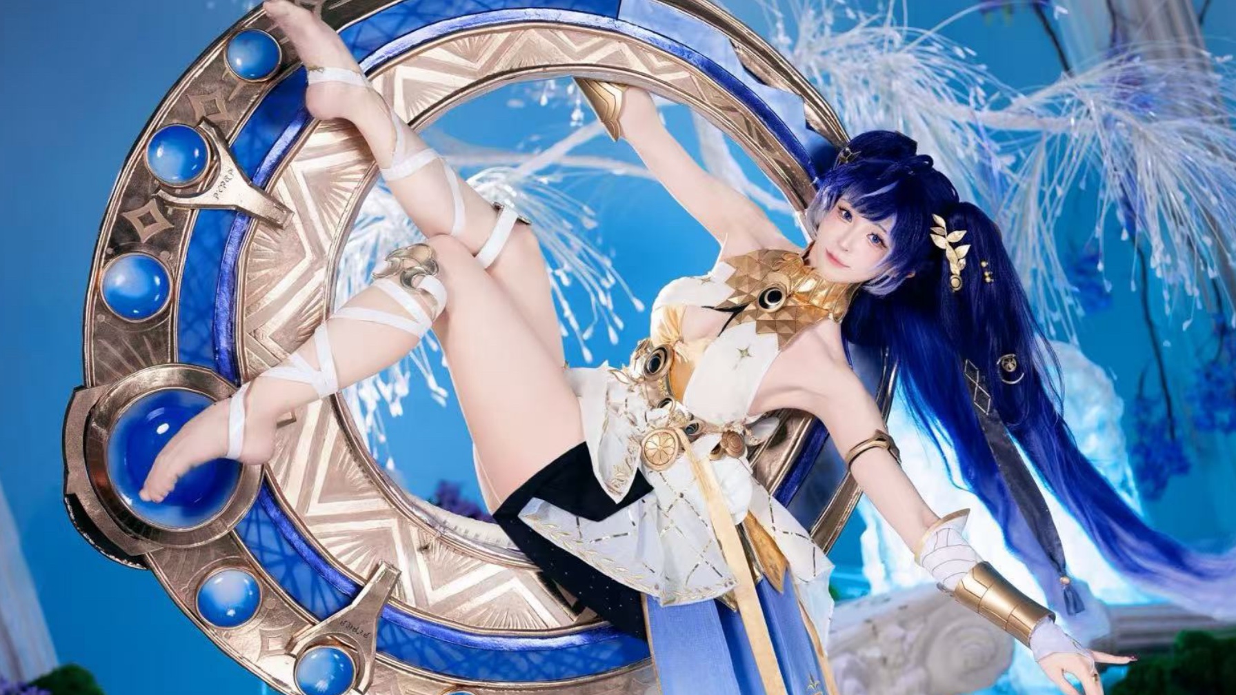 尤诺：“我，即是月亮！”