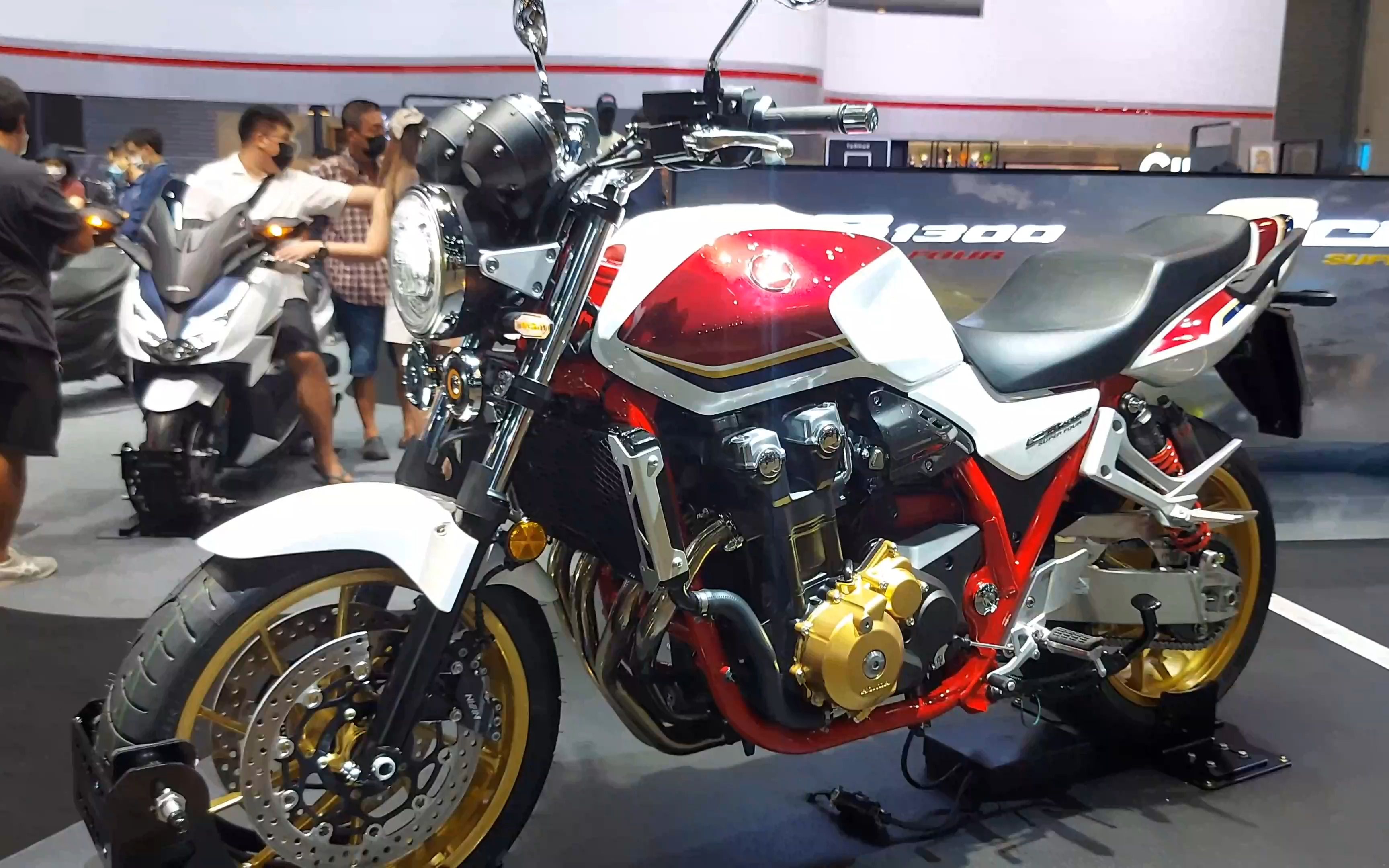 2022年全新本田cb1300