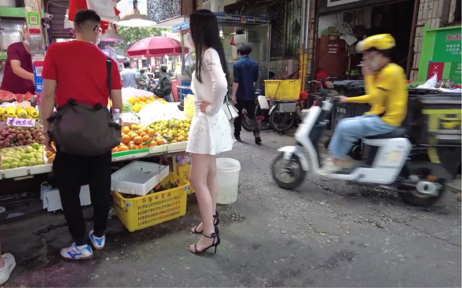 [图]街拍广州石牌 闹市中城中村 帅哥美女的夜生活