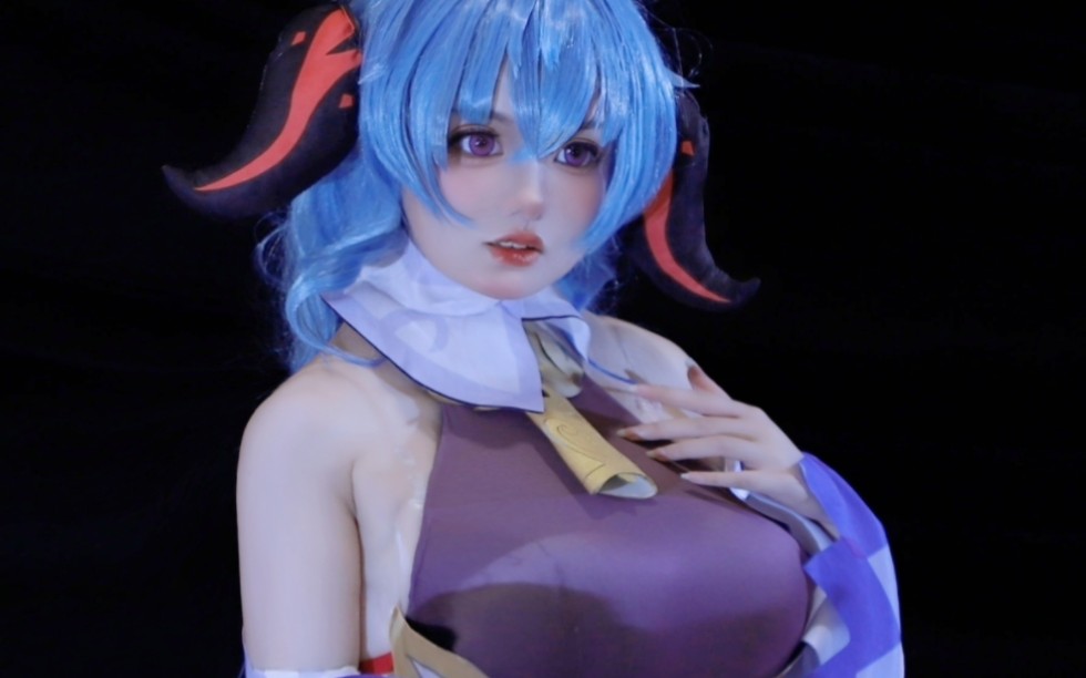 甘雨cos 白色显胖,黑色显瘦?