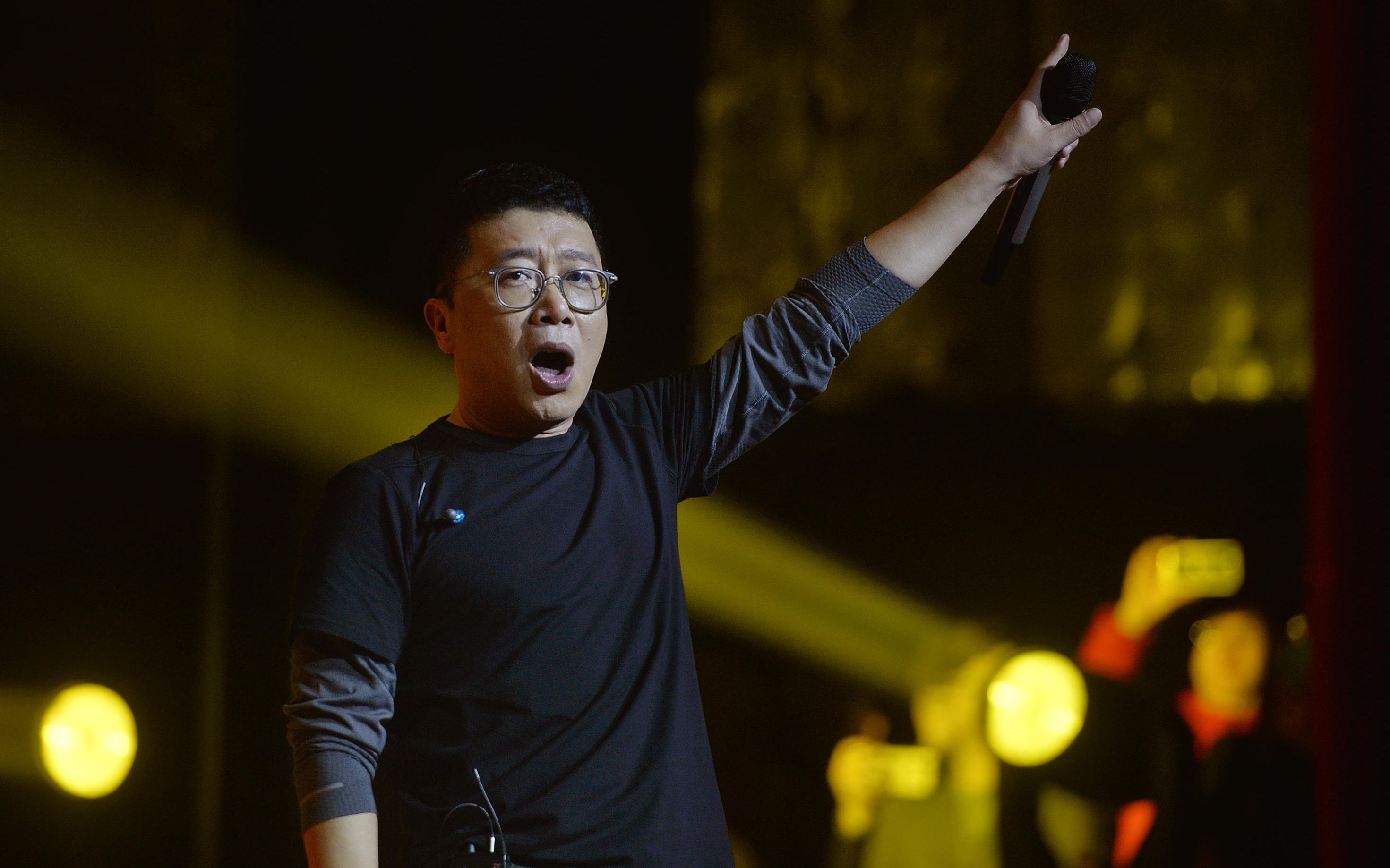 庞龙《两只蝴蝶》快来欣赏点吧