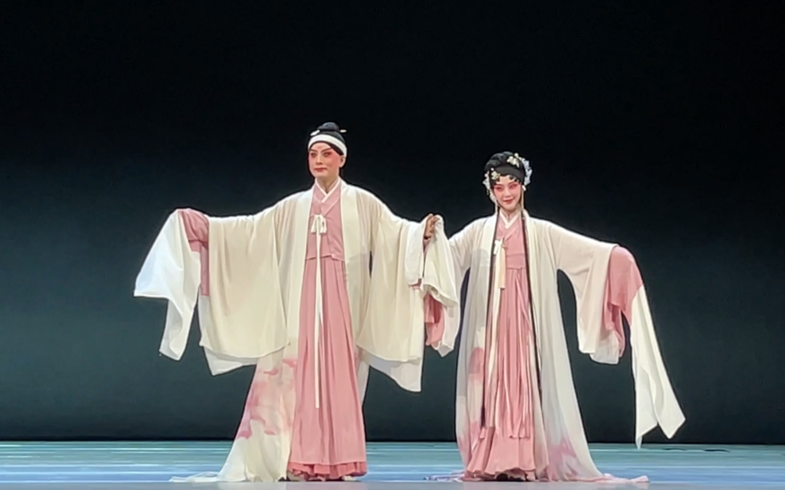 16 施夏明 单雯 昆曲《浮生六记》谢幕_哔哩哔哩 (゜-゜)つロ 干杯