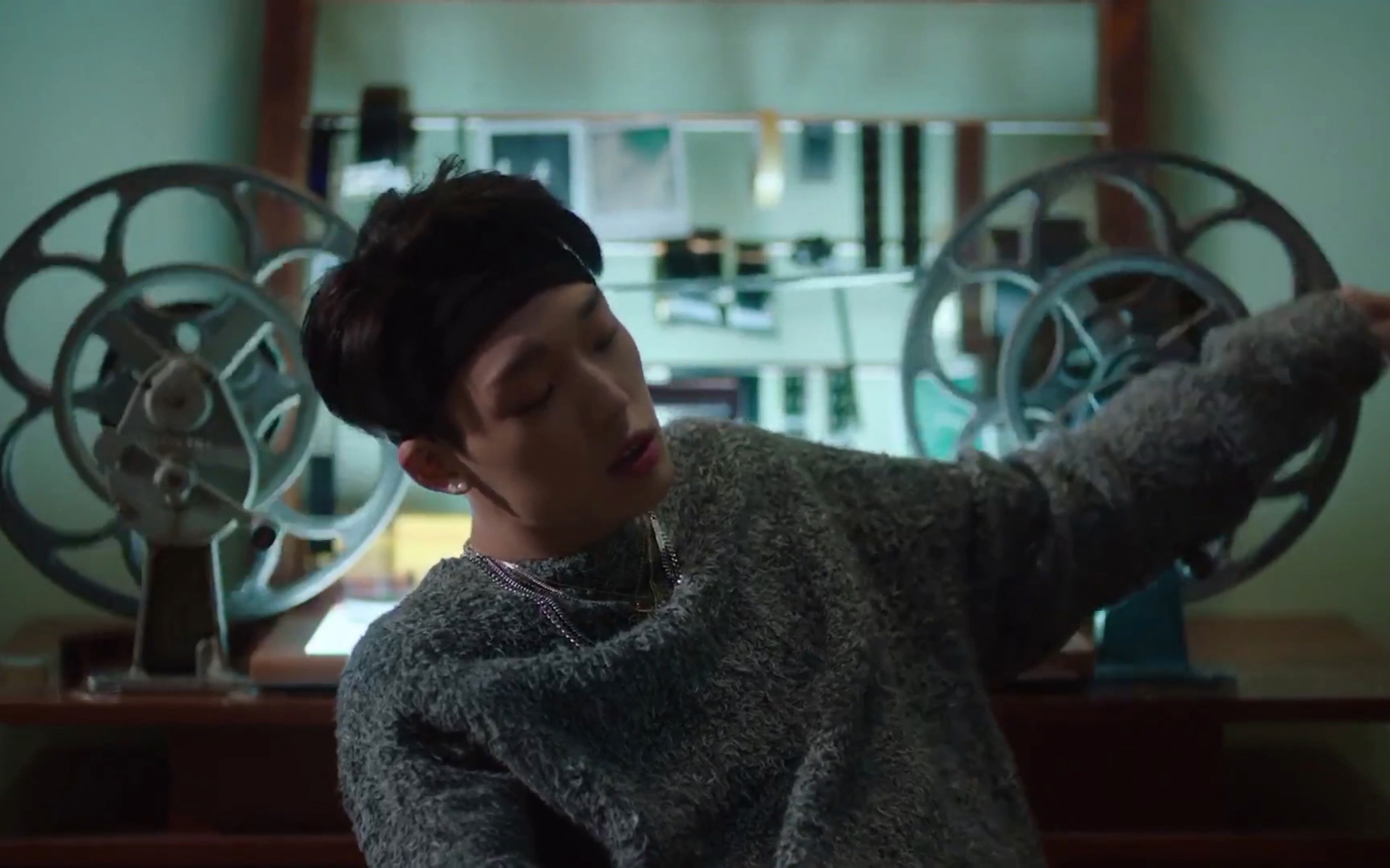 rapperofikonbobby金知元mv画报混剪xbts防弹少年团dna康弹玩家大型