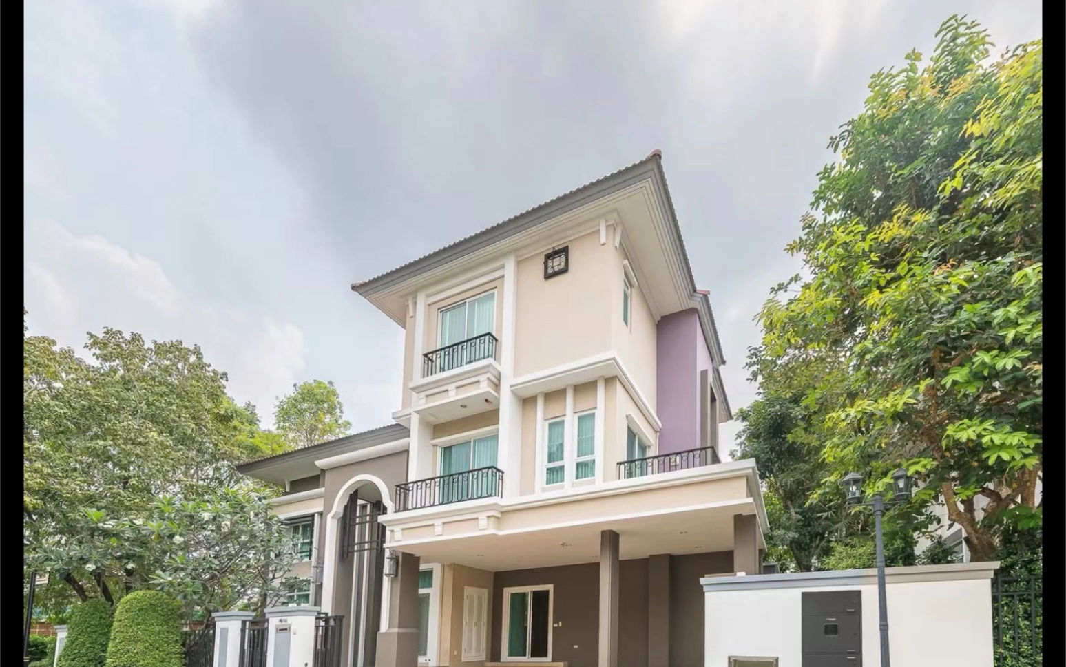 曼谷意大利风格豪宅别墅位于曼谷0202ram02inthra占地面积023