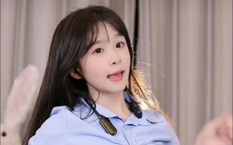 蕊蕊7月6日直播舞蹈木头人