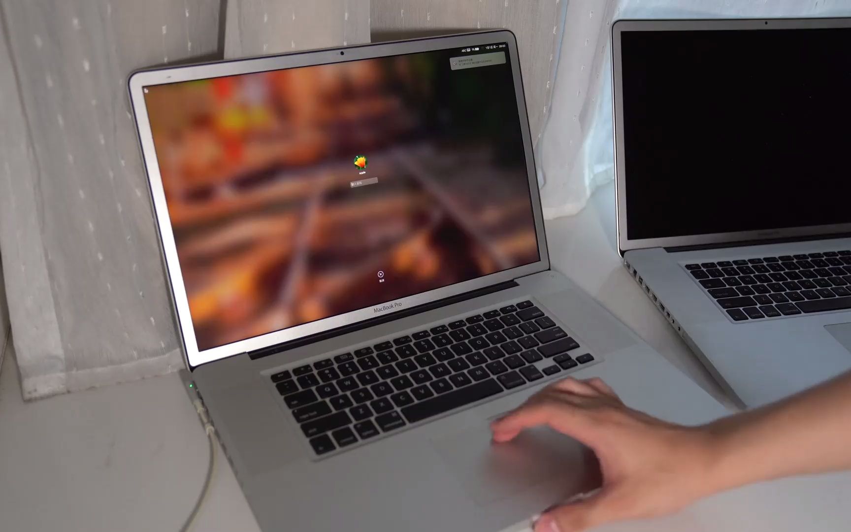 开箱17寸"大飞机",苹果十多年前17寸的macbook pro