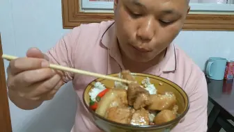 下雨好冷，简单吃个黄酒焖肉
