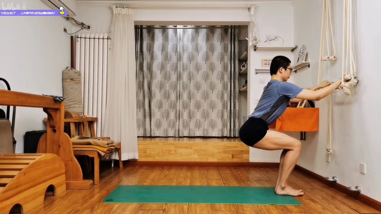 艾扬格瑜伽入门11幻椅式utkatasana