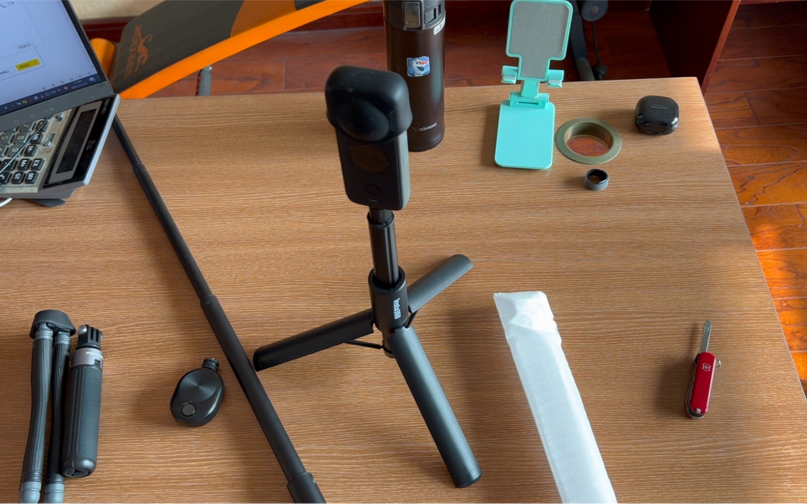 insta 360 one x2 一体式隐形脚架自拍杆开箱