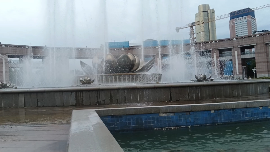 济南泉城广场音乐喷泉8月5日10:00