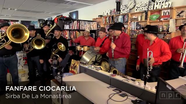 [图]【罗马尼亚】Fanfare Ciocarlia_ NPR Music Tiny Desk Concert