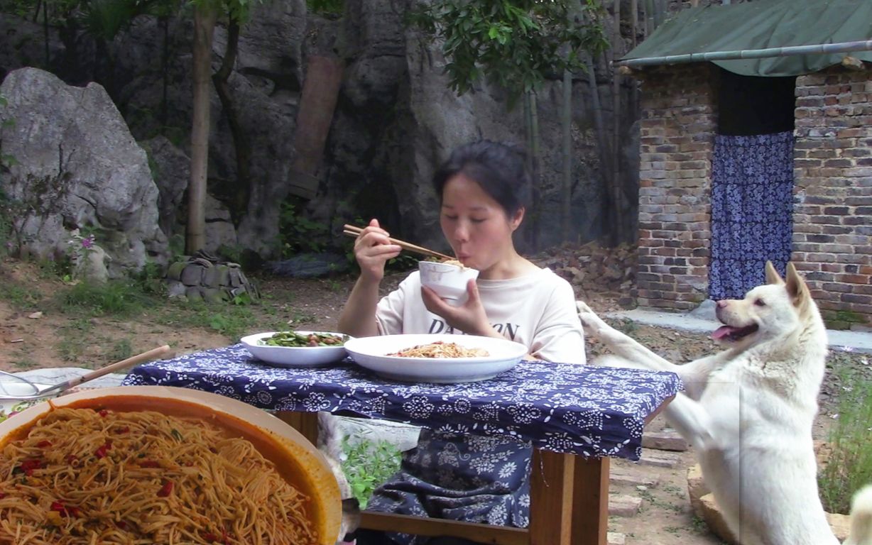 我的隐居日常,自耕自种,三餐四季,柴火饭菜,自由自在哔哩哔哩bilibili