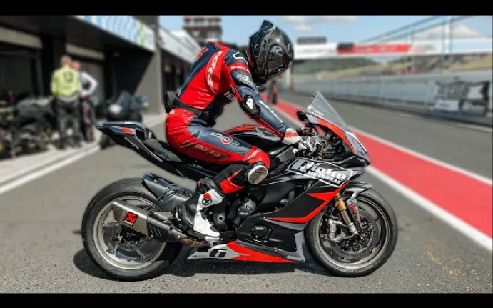 全改的雅马哈yamahar6跑赛道