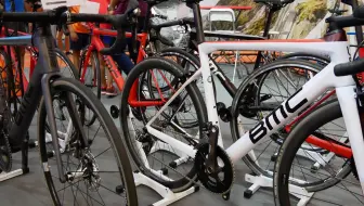 公路车 小野田坂道 Bmc Team Machine Slr01 Cadel Evans 哔哩哔哩 Bilibili