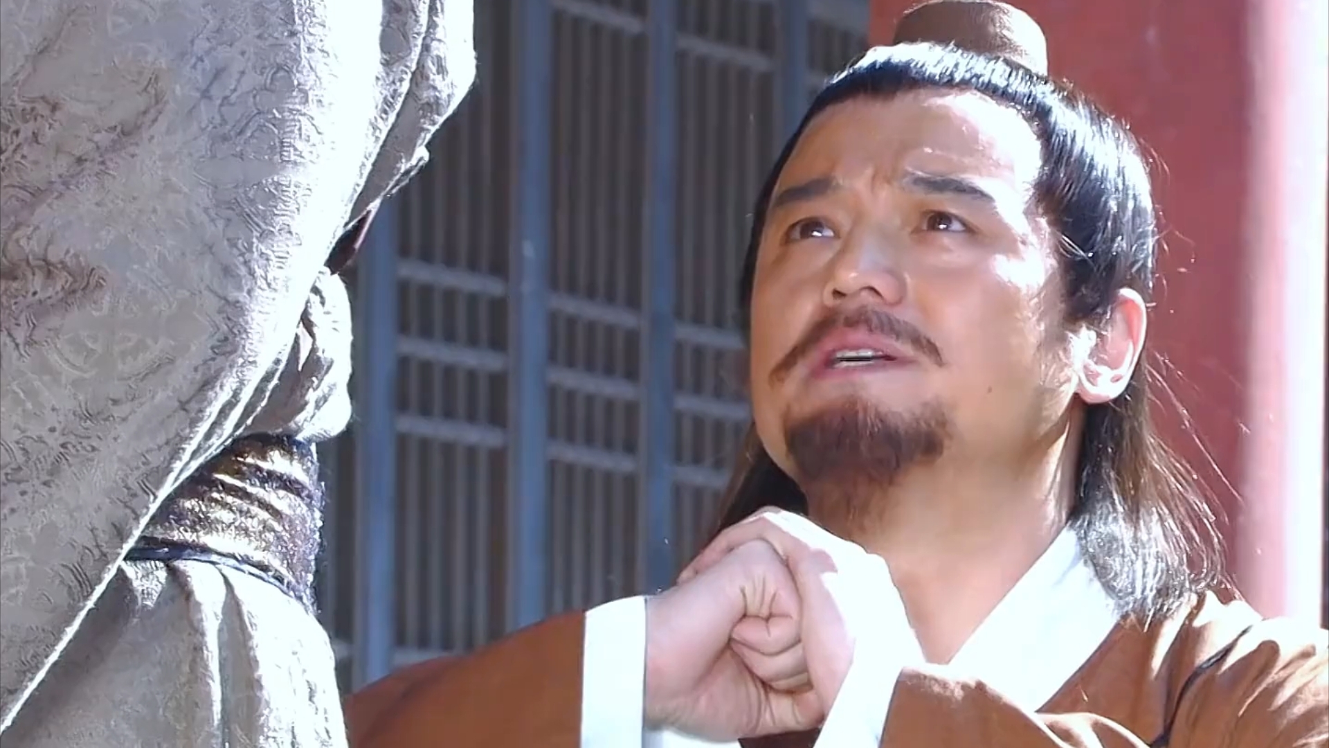 胡惟庸开始崭露头角,朱元璋看着眼前这个小伙子真想宠幸他一次!