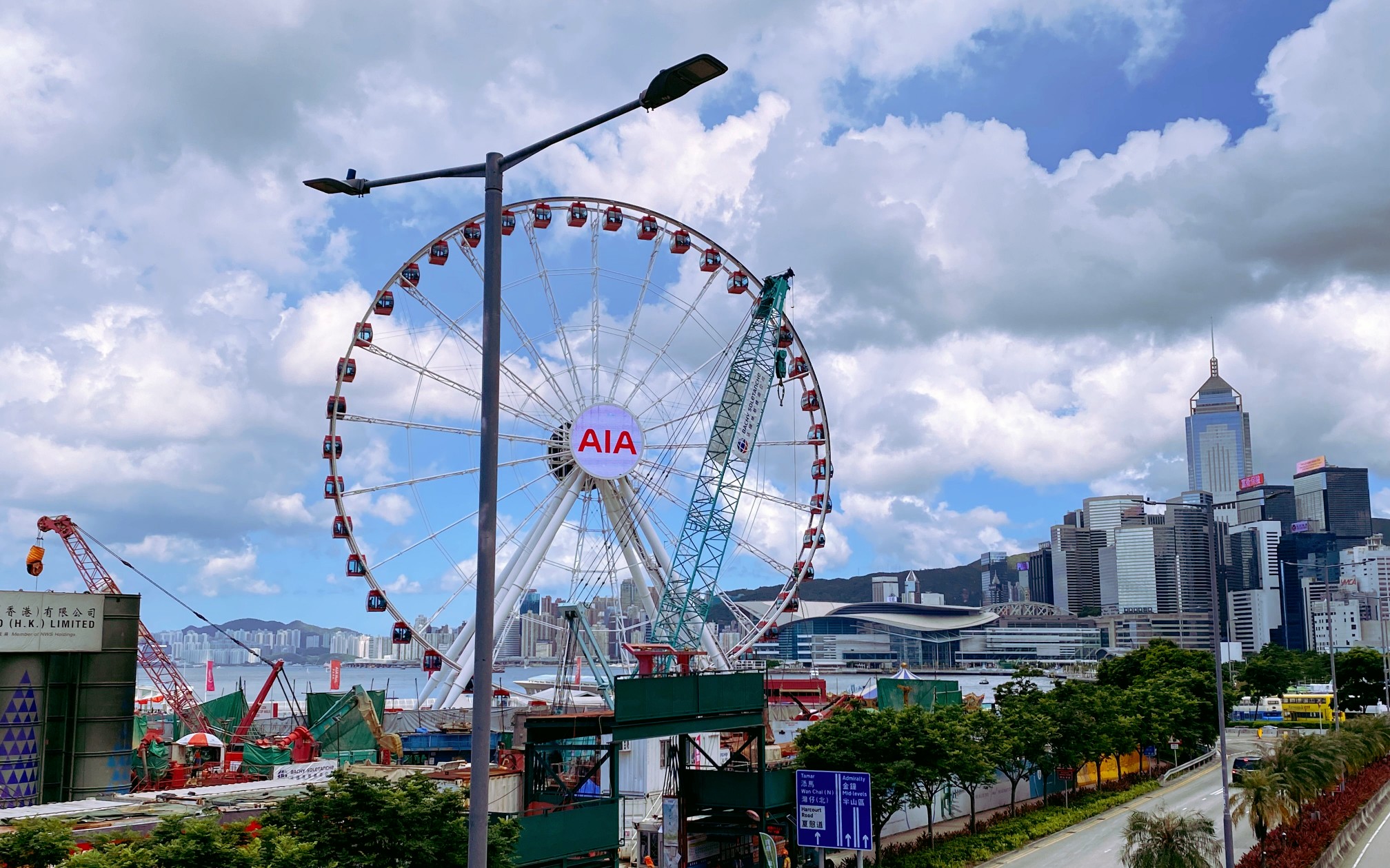 [图]哎呀！迎面遇见五彩斑斓的夏天！#夏日碎片杂糅