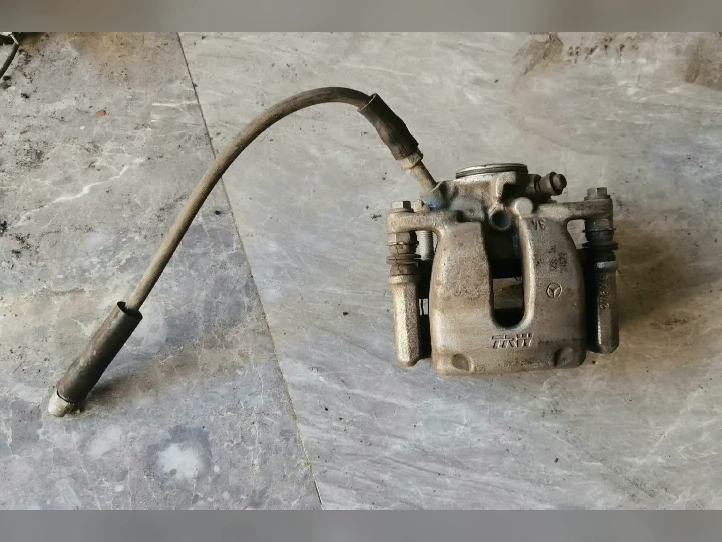 奔驰w246刹车分泵卡钳