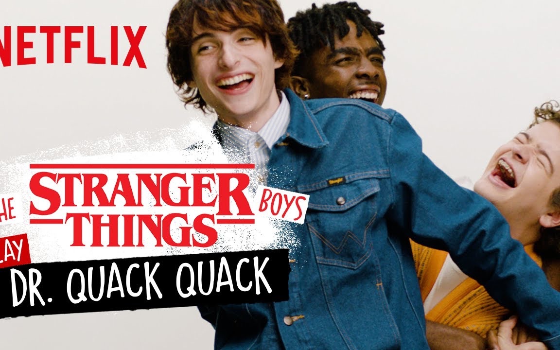 [图]【怪奇物语｜物料】卡司们玩游戏一整个手忙脚乱 Boys Play Dr. Quack Quack !Netflix