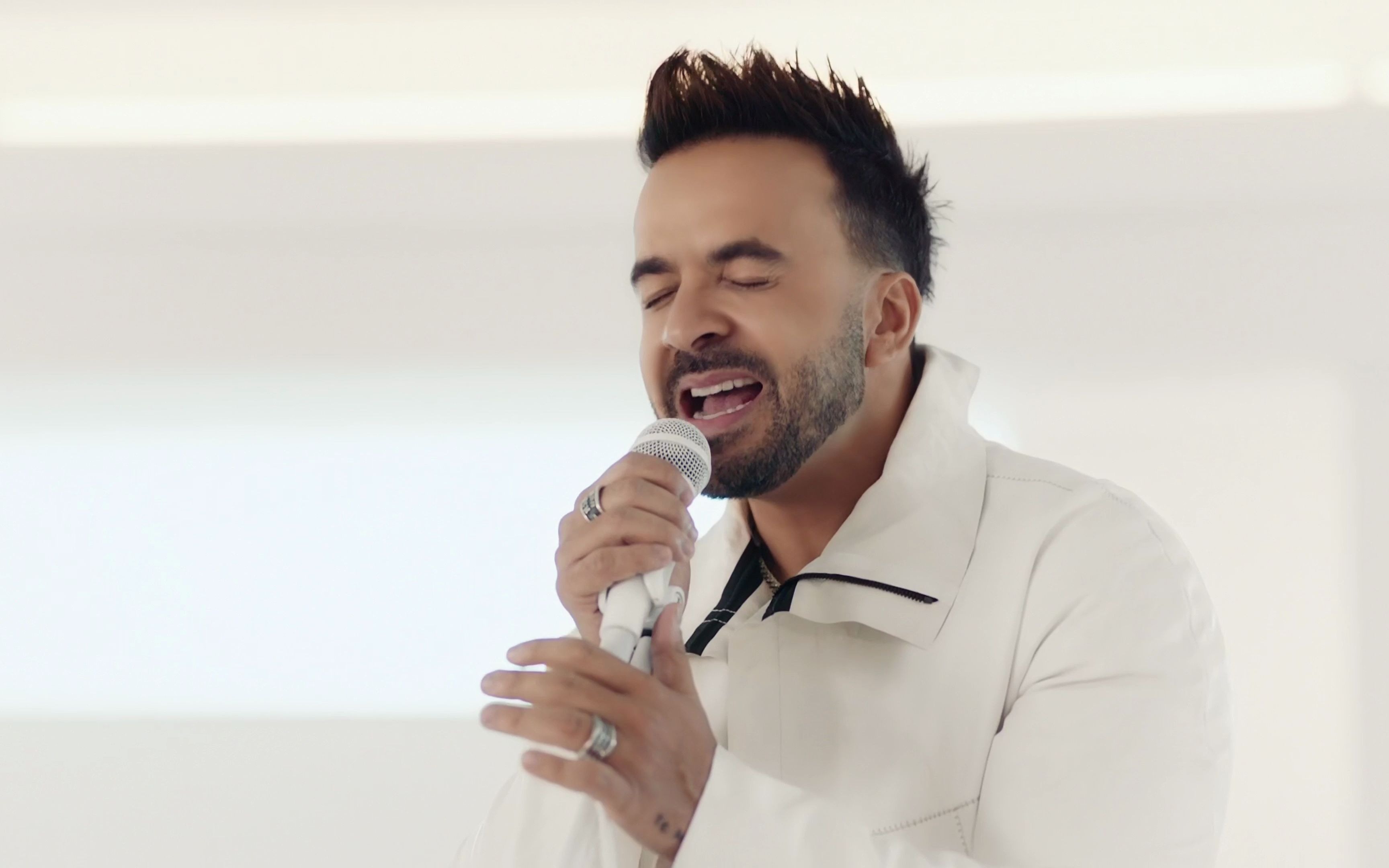 【4k】luis fonsi feat. rauw alejandro - vacío